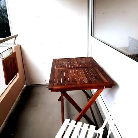 Zentral Und Doch Apartman